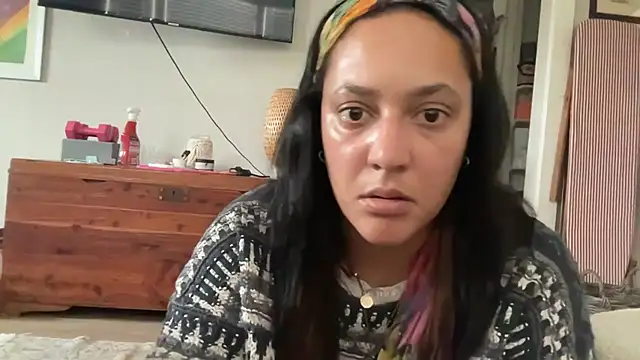 Snapshot of dreamyriri chatting on February 2026 10:48:02 PM dreamyriri online show from February 2026 10:48:02 PM