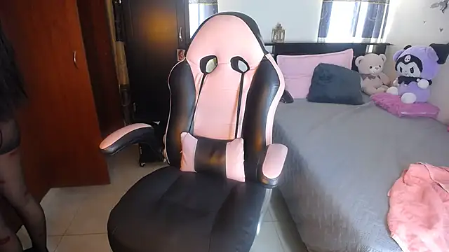 violeta campbell online show from October 2025 07:31:02 PM