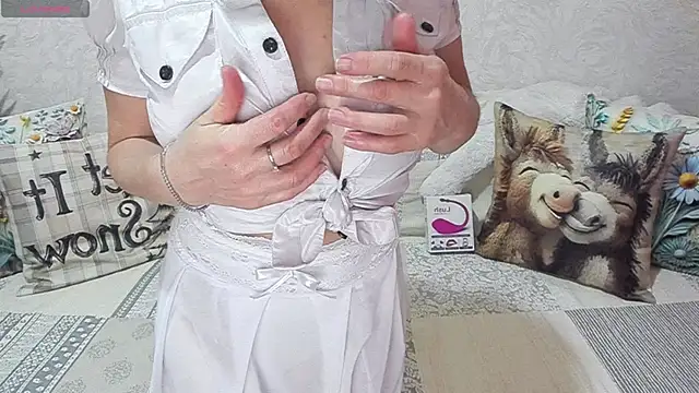 Snapshot of AgataFoxx chatting on March 2026 06:48:02 AM AgataFoxx online show from March 2026 06:48:02 AM