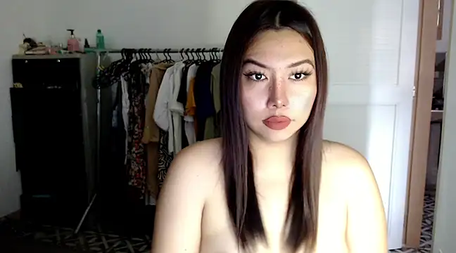 urqueendominant online show from February 2025 01:00:02 AM