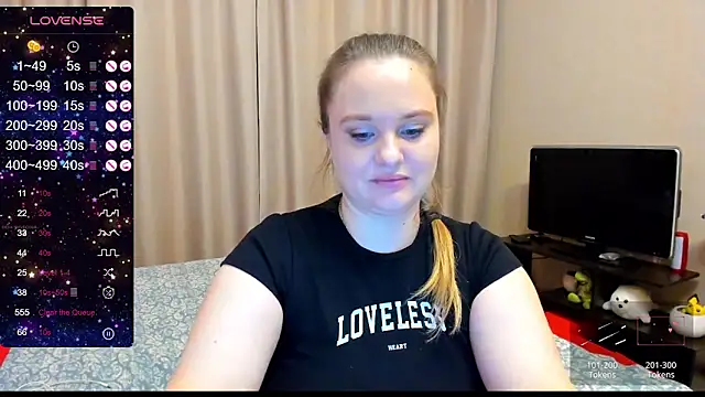 Snapshot of AlanaBrox chatting on December 2024 12:46:01 AM AlanaBrox online show from December 2024 12:46:01 AM