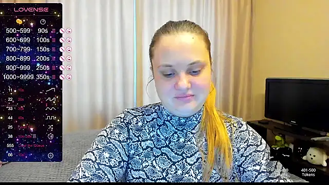 Snapshot of AlanaBrox chatting on February 2025 09:22:01 AM AlanaBrox online show from February 2025 09:22:01 AM