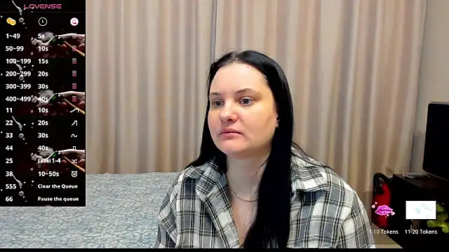 Snapshot of AlanaBrox chatting on April 2026 01:45:01 AM AlanaBrox online show from April 2026 01:45:01 AM
