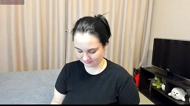 Snapshot of AlanaBrox chatting on May 2026 10:40:02 PM AlanaBrox online show from May 2026 10:40:02 PM