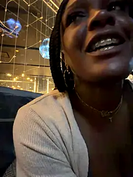 TilaTotti online show from October 2025 06:06:02 AM