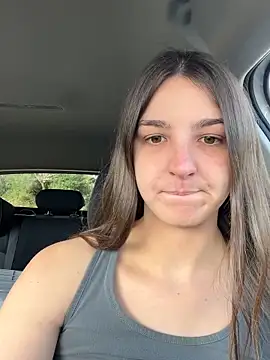 Snapshot of DoriDeluxe66 chatting on November 2025 09:30:01 AM DoriDeluxe66 online show from November 2025 09:30:01 AM