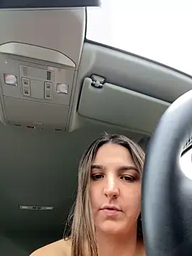 Snapshot of DoriDeluxe66 chatting on November 2025 10:32:01 AM DoriDeluxe66 online show from November 2025 10:32:01 AM