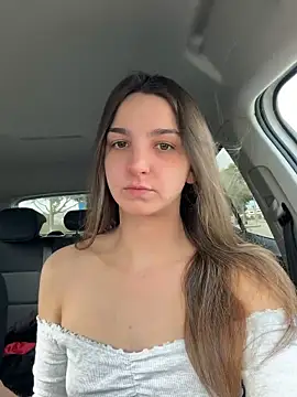 Snapshot of DoriDeluxe66 chatting on November 2025 09:20:01 AM DoriDeluxe66 online show from November 2025 09:20:01 AM