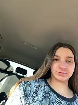 Snapshot of DoriDeluxe66 chatting on November 2025 10:15:02 AM DoriDeluxe66 online show from November 2025 10:15:02 AM