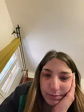 Snapshot of DoriDeluxe66 chatting on February 2026 01:17:01 PM DoriDeluxe66 online show from February 2026 01:17:01 PM