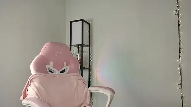 Snapshot of _monamour_ chatting on February 2025 11:10:01 AM monamour online show from February 2025 11:10:01 AM