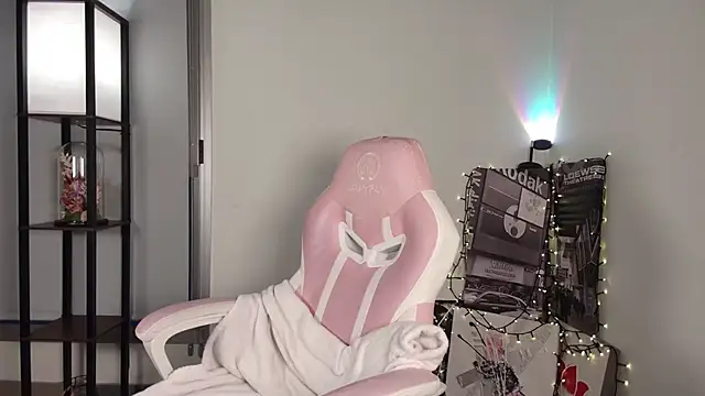 Snapshot of _monamour_ chatting on March 2025 06:19:01 AM monamour online show from March 2025 06:19:01 AM