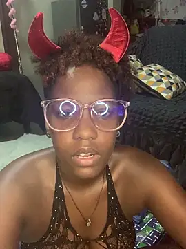 Tategadess online show from April 2026 07:49:01 PM