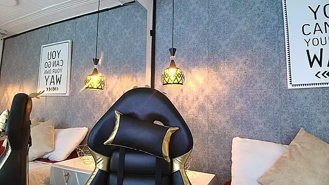 Emiily W online show from January 2025 11:56:02 AM