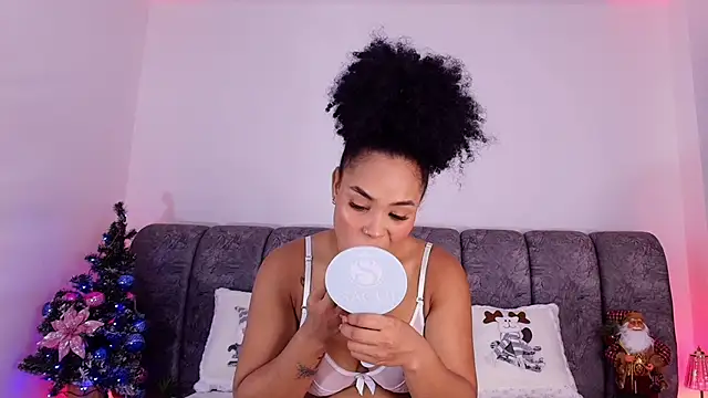 naia blessed online show from December 2025 07:12:02 PM