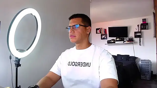  John Boy  online show from April 2026 07:33:02 PM