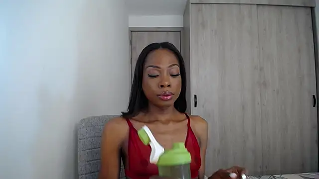 DAPHNE doll online show from March 2026 05:20:01 PM