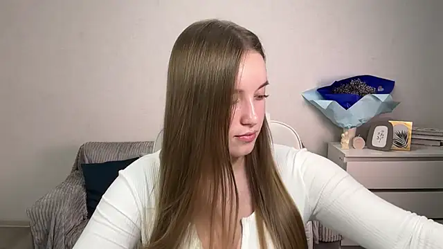 EvaMaddison online show from October 2025 06:52:01 PM