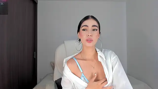 Snapshot of RebeccaBaxter chatting on February 2025 06:09:02 PM RebeccaBaxter online show from February 2025 06:09:02 PM