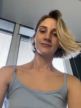 Snapshot of Feral_berry_8133 chatting on February 2025 12:24:02 PM Feral berry 8133 online show from February 2025 12:24:02 PM