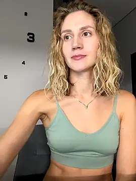 Snapshot of Feral_berry_8133 chatting on September 2025 07:47:01 PM Feral berry 8133 online show from September 2025 07:47:01 PM