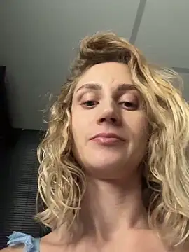 Snapshot of Feral_berry_8133 chatting on September 2025 07:51:02 PM Feral berry 8133 online show from September 2025 07:51:02 PM