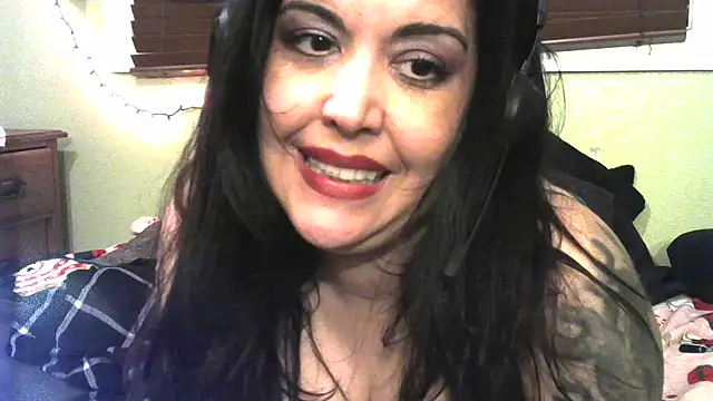 Mistimoon online show from December 2025 09:14:01 AM