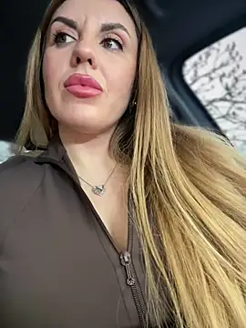 Kalli Fornia online show from November 2025 09:23:01 AM