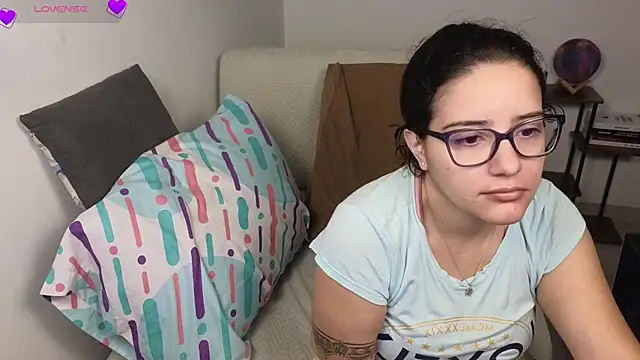 Snapshot of blue__moon_ chatting on February 2026 04:10:01 AM blue moon online show from February 2026 04:10:01 AM