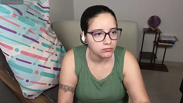 Snapshot of blue__moon_ chatting on April 2026 07:57:02 AM blue moon online show from April 2026 07:57:02 AM