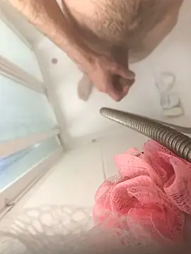 Snapshot of Dani_el82@xh chatting on December 2024 06:28:01 PM Dani el82xh online show from December 2024 06:28:01 PM