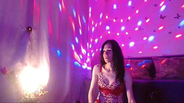 Snapshot of ElysaSun chatting on May 2026 05:40:02 PM ElysaSun online show from May 2026 05:40:02 PM