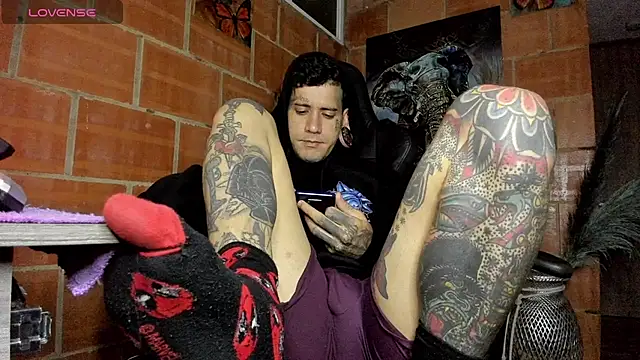 Snapshot of josh__ackerman chatting on February 2025 03:26:01 AM josh ackerman online show from February 2025 03:26:01 AM