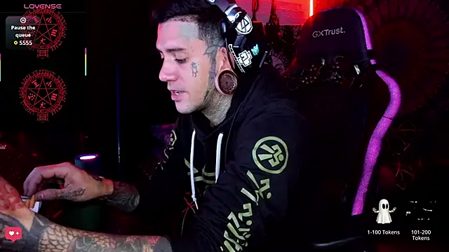 Snapshot of josh__ackerman chatting on October 2025 01:45:01 AM josh ackerman online show from October 2025 01:45:01 AM