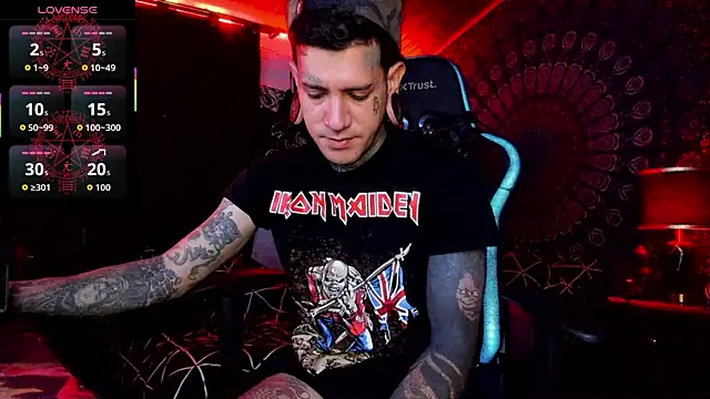 Snapshot of josh__ackerman chatting on October 2025 07:00:01 PM josh ackerman online show from October 2025 07:00:01 PM