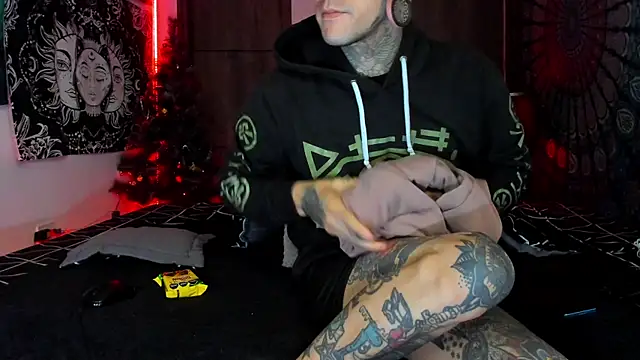 Snapshot of josh__ackerman chatting on January 2026 11:07:01 PM josh ackerman online show from January 2026 11:07:01 PM