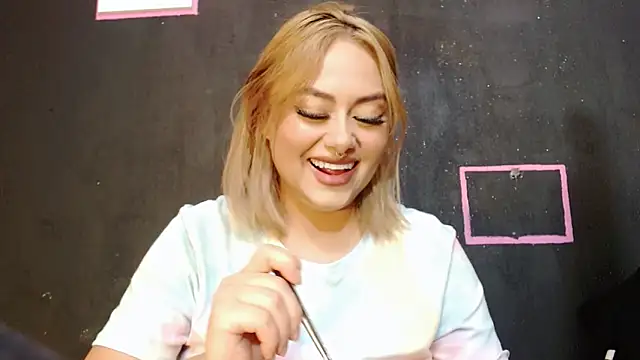 valery mew online show from February 2025 09:13:01 PM