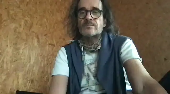 Snapshot of GioApri chatting on February 2025 03:15:02 PM GioApri online show from February 2025 03:15:02 PM