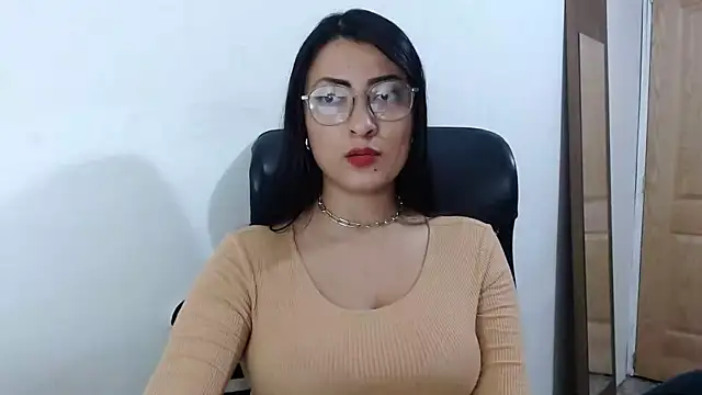 SavannaEvans001 online show from September 2025 12:22:02 AM