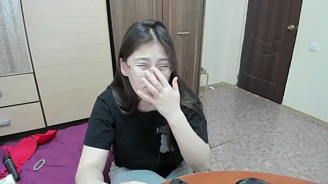 Riz girl online show from February 2025 01:01:01 PM