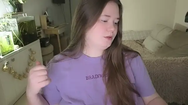 Snapshot of remirann_ chatting on January 2026 02:43:01 PM remirann online show from January 2026 02:43:01 PM