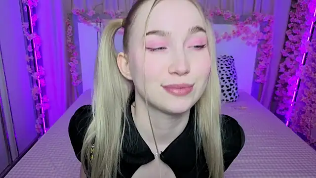 LilyStarlight online show from April 2026 04:46:01 AM