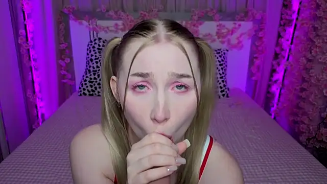 Snapshot of LilyStarlight chatting on June 2026 03:41:01 AM LilyStarlight online show from June 2026 03:41:01 AM