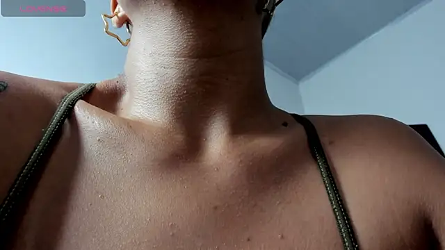 MaiaPetitte  online show from January 2025 10:12:02 PM