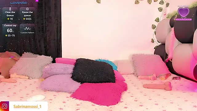sabrinamossii online show from June 2026 07:32:02 AM
