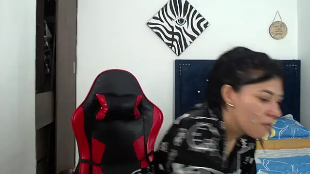 QueenSquirt  online show from March 2026 08:23:01 PM