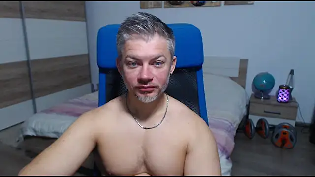 RobbyShawz online show from September 2025 04:06:01 AM