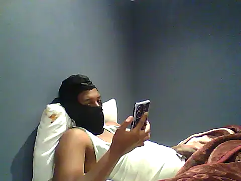 TitularAdaption online show from October 2025 09:46:01 PM