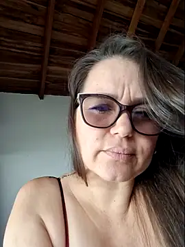 Snapshot of MariaPau_83 chatting on June 2026 04:23:01 PM MariaPau 83 online show from June 2026 04:23:01 PM