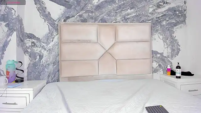 Rianamanson online show from October 2025 11:24:02 PM